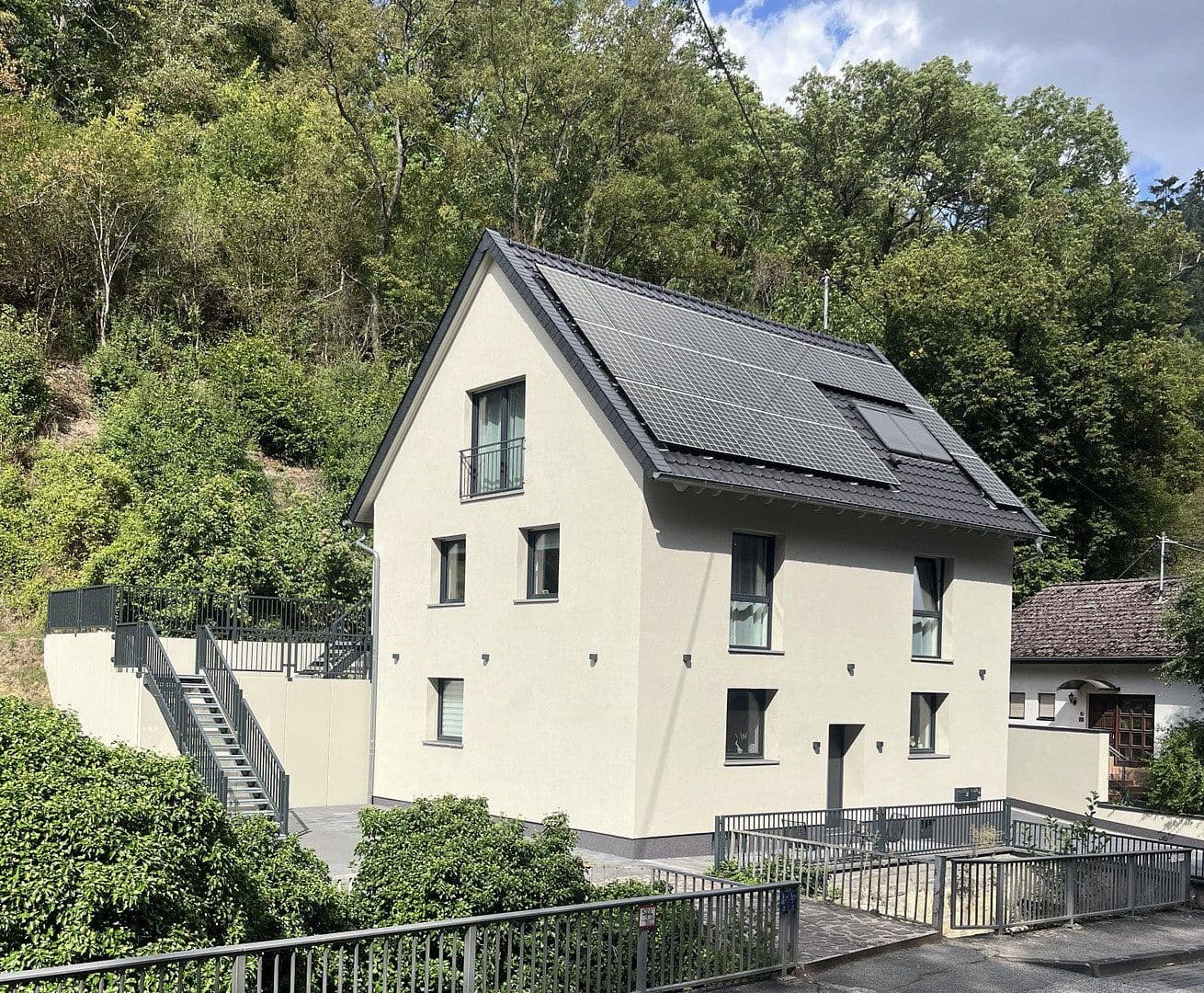 Prodej domu 192 m², pozemek 920 m², Soonwaldstr. 42, Winterburg, Porýní-Falc Prodej domu 192 m², pozemek 920 m², Soonwaldstr. 42, Winterburg, Porýní-Falc