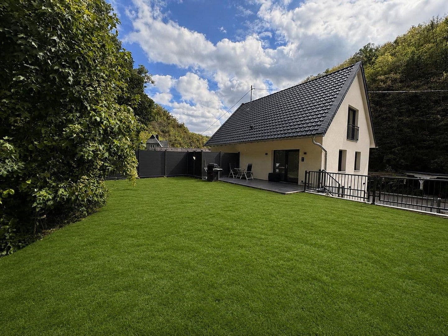 Prodej domu 192 m², pozemek 920 m², Soonwaldstr. 42, Winterburg, Porýní-Falc Prodej domu 192 m², pozemek 920 m², Soonwaldstr. 42, Winterburg, Porýní-Falc