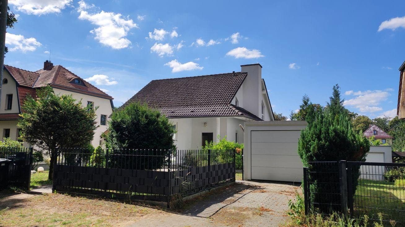 Pronájem domu 107 m², pozemek 1.080 m², Prager Str. 6, Berlin, Berlín Pronájem domu 107 m², pozemek 1.080 m², Prager Str. 6, Berlin, Berlín