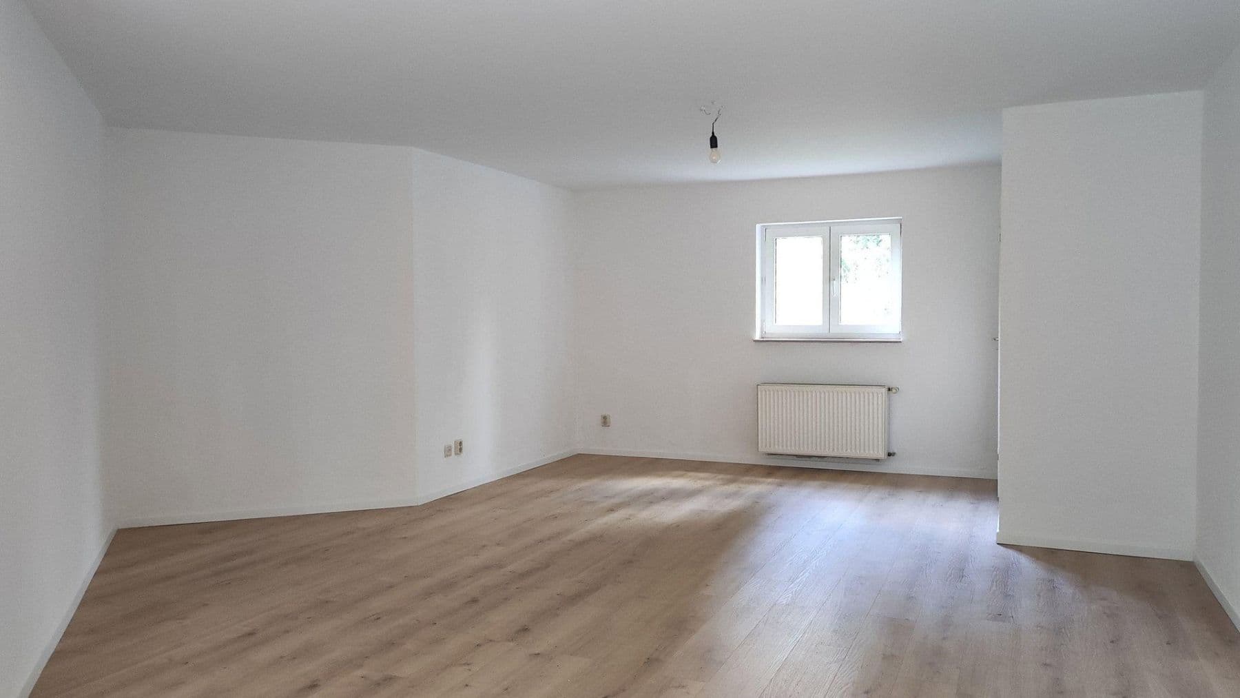 Pronájem domu 107 m², pozemek 1.080 m², Prager Str. 6, Berlin, Berlín Pronájem domu 107 m², pozemek 1.080 m², Prager Str. 6, Berlin, Berlín