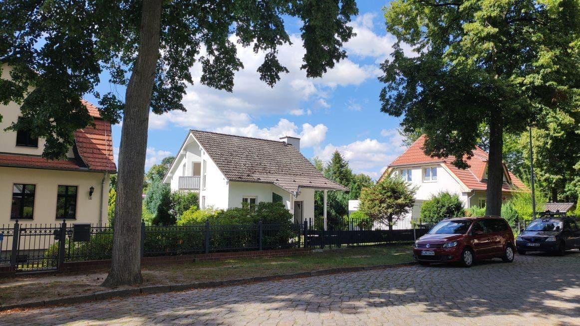 Pronájem domu 107 m², pozemek 1.080 m², Prager Str. 6, Berlin, Berlín Pronájem domu 107 m², pozemek 1.080 m², Prager Str. 6, Berlin, Berlín