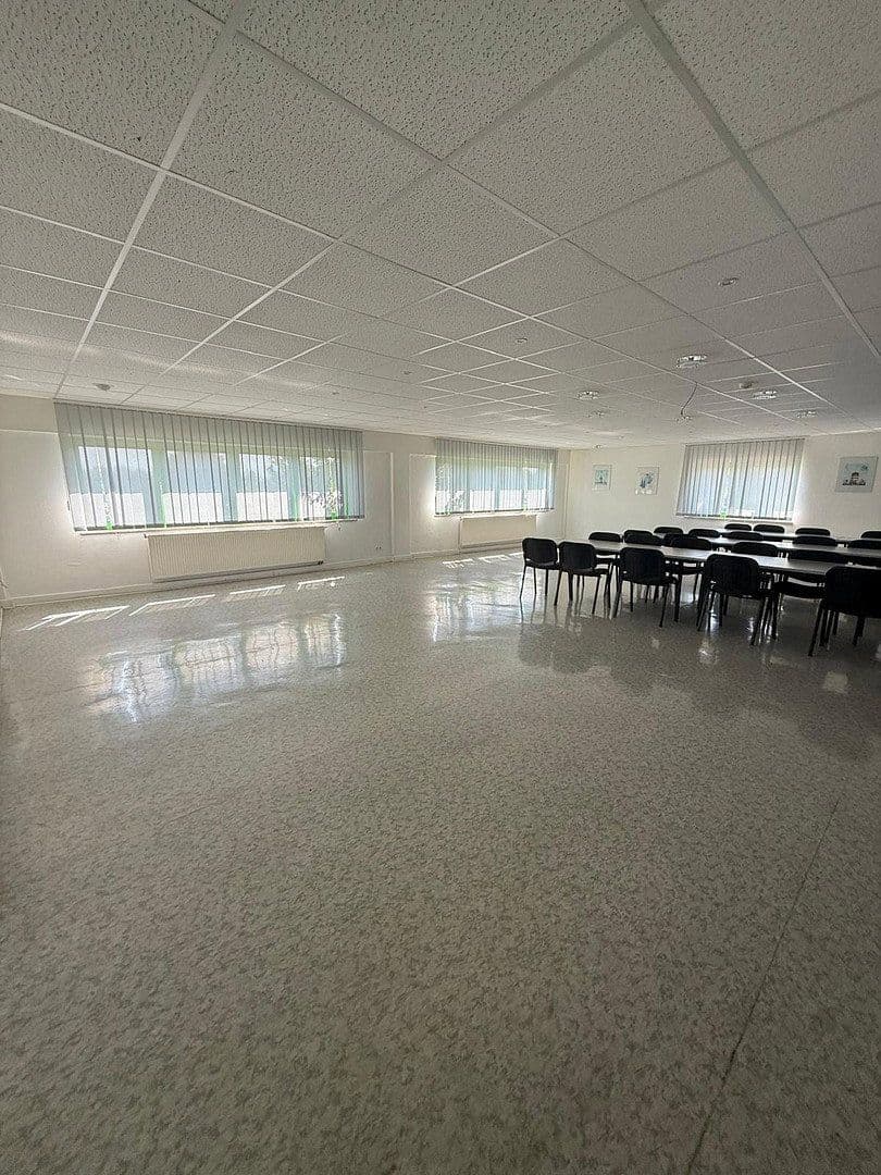Pronájem kanceláře 400 m², Hohendorfer Marke 1, Meziboř, Sasko-Anhaltsko Pronájem kanceláře 400 m², Hohendorfer Marke 1, Meziboř, Sasko-Anhaltsko