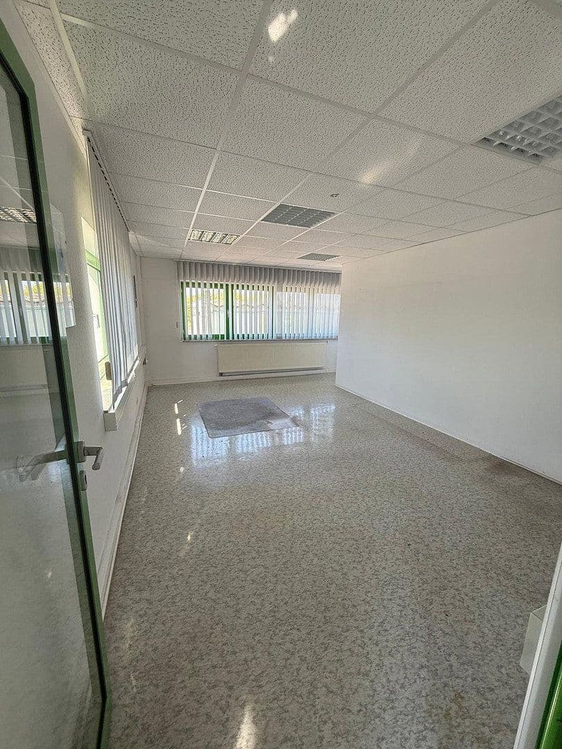 Pronájem kanceláře 400 m², Hohendorfer Marke 1, Meziboř, Sasko-Anhaltsko Pronájem kanceláře 400 m², Hohendorfer Marke 1, Meziboř, Sasko-Anhaltsko