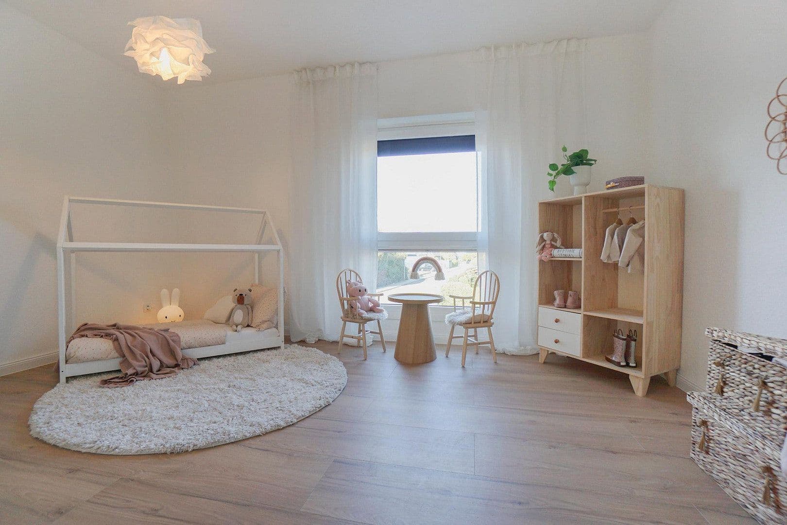 Prodej domu 105 m², pozemek 247 m², Delmenhorst, Dolní Sasko Prodej domu 105 m², pozemek 247 m², Delmenhorst, Dolní Sasko