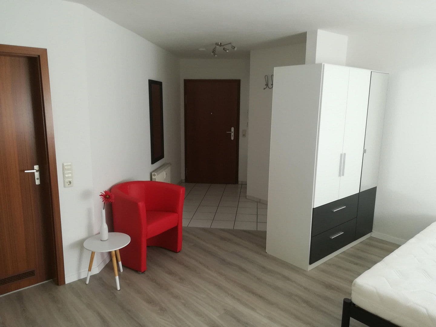 Pronájem bytu 1+kk 41 m², Grabenstr. 30, Weissach, Bádensko-Württembersko Pronájem bytu 1+kk 41 m², Grabenstr. 30, Weissach, Bádensko-Württembersko