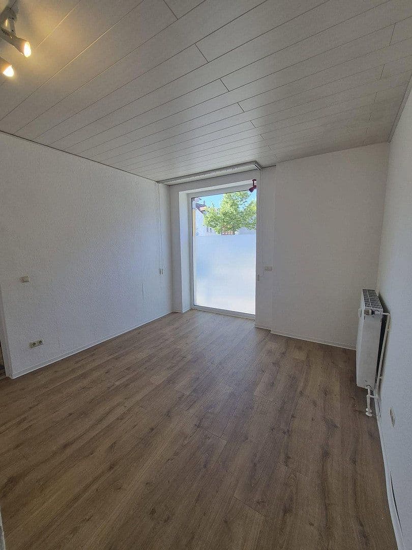 Pronájem bytu 2+kk 73 m², Darrplatz 13, Apolda, Durynsko Pronájem bytu 2+kk 73 m², Darrplatz 13, Apolda, Durynsko