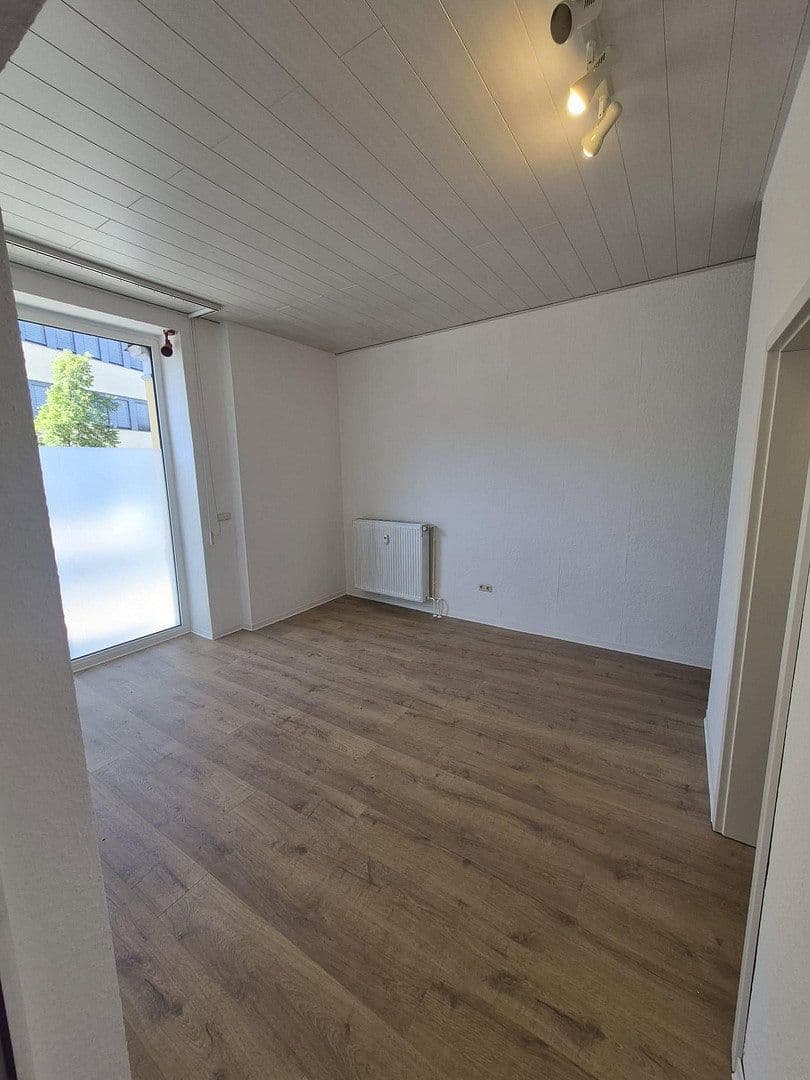 Pronájem bytu 2+kk 73 m², Darrplatz 13, Apolda, Durynsko Pronájem bytu 2+kk 73 m², Darrplatz 13, Apolda, Durynsko