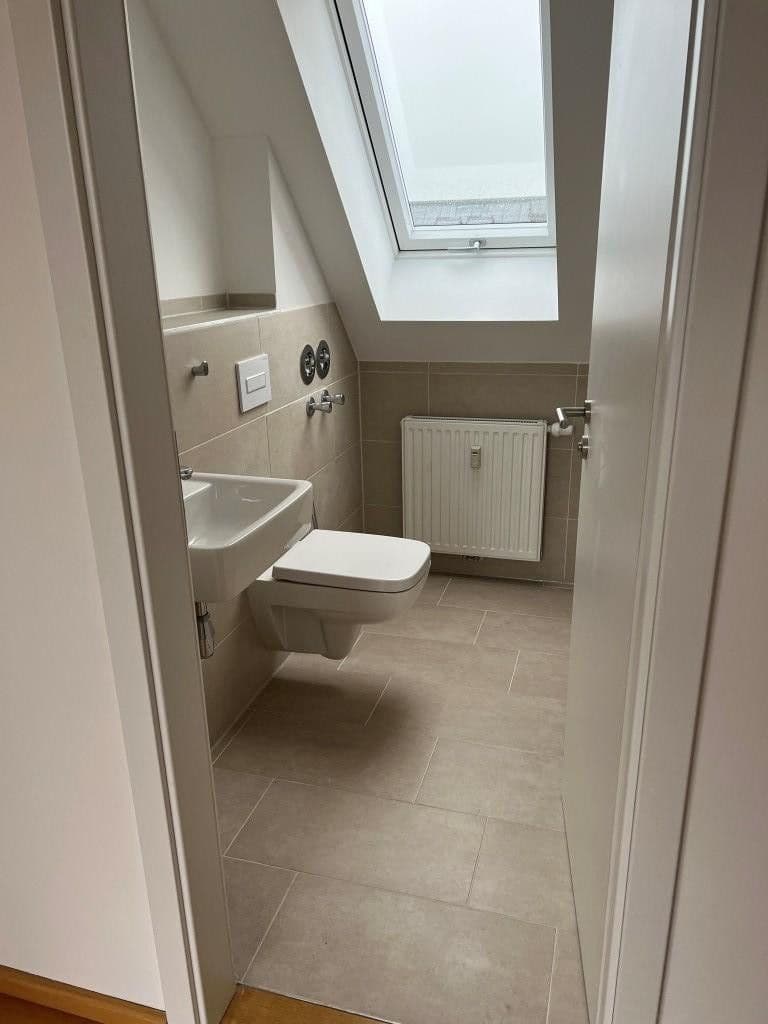 Pronájem bytu 3+kk 104 m², Finsterwalder Str. 25, Rosenheim, Bavorsko Pronájem bytu 3+kk 104 m², Finsterwalder Str. 25, Rosenheim, Bavorsko
