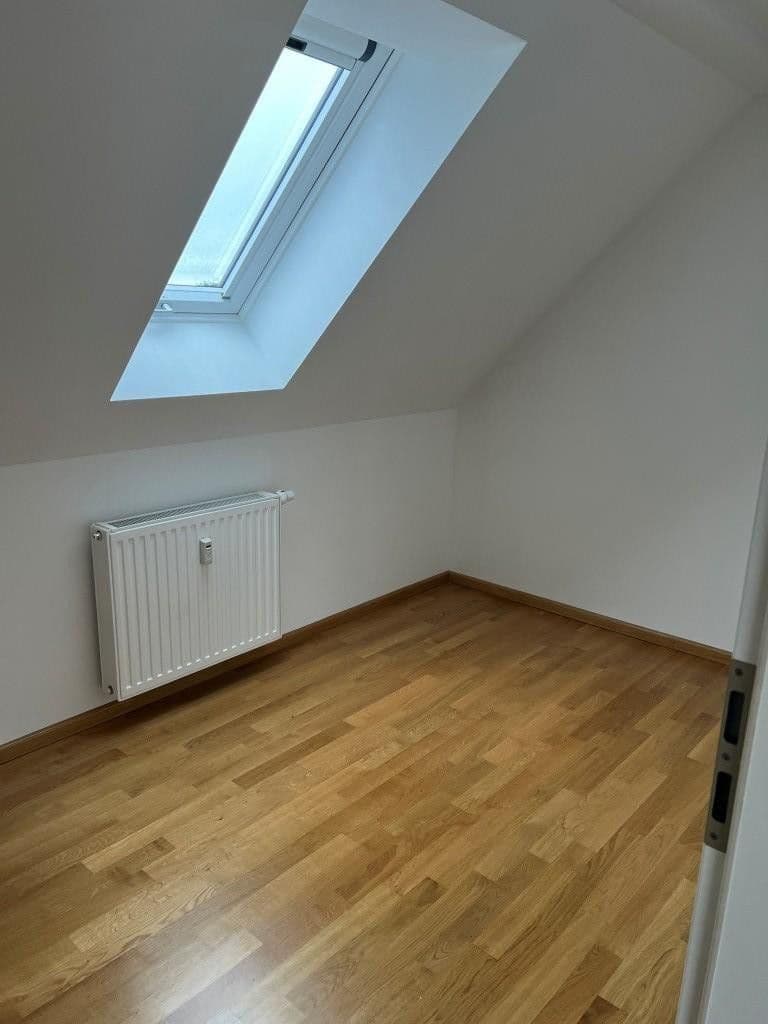 Pronájem bytu 3+kk 104 m², Finsterwalder Str. 25, Rosenheim, Bavorsko Pronájem bytu 3+kk 104 m², Finsterwalder Str. 25, Rosenheim, Bavorsko