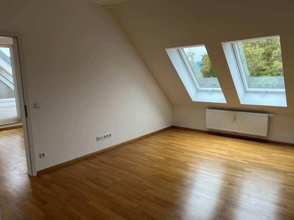 Pronájem bytu 3+kk 104 m², Finsterwalder Str. 25, Rosenheim, Bavorsko Pronájem bytu 3+kk 104 m², Finsterwalder Str. 25, Rosenheim, Bavorsko