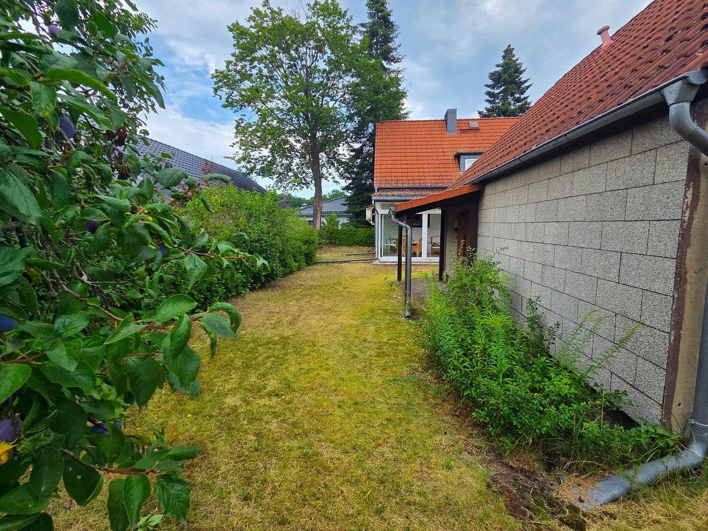 Prodej domu 195 m², pozemek 800 m², Röntgenstrasse 76, Grünheide (Mark), Braniborsko Prodej domu 195 m², pozemek 800 m², Röntgenstrasse 76, Grünheide (Mark), Braniborsko