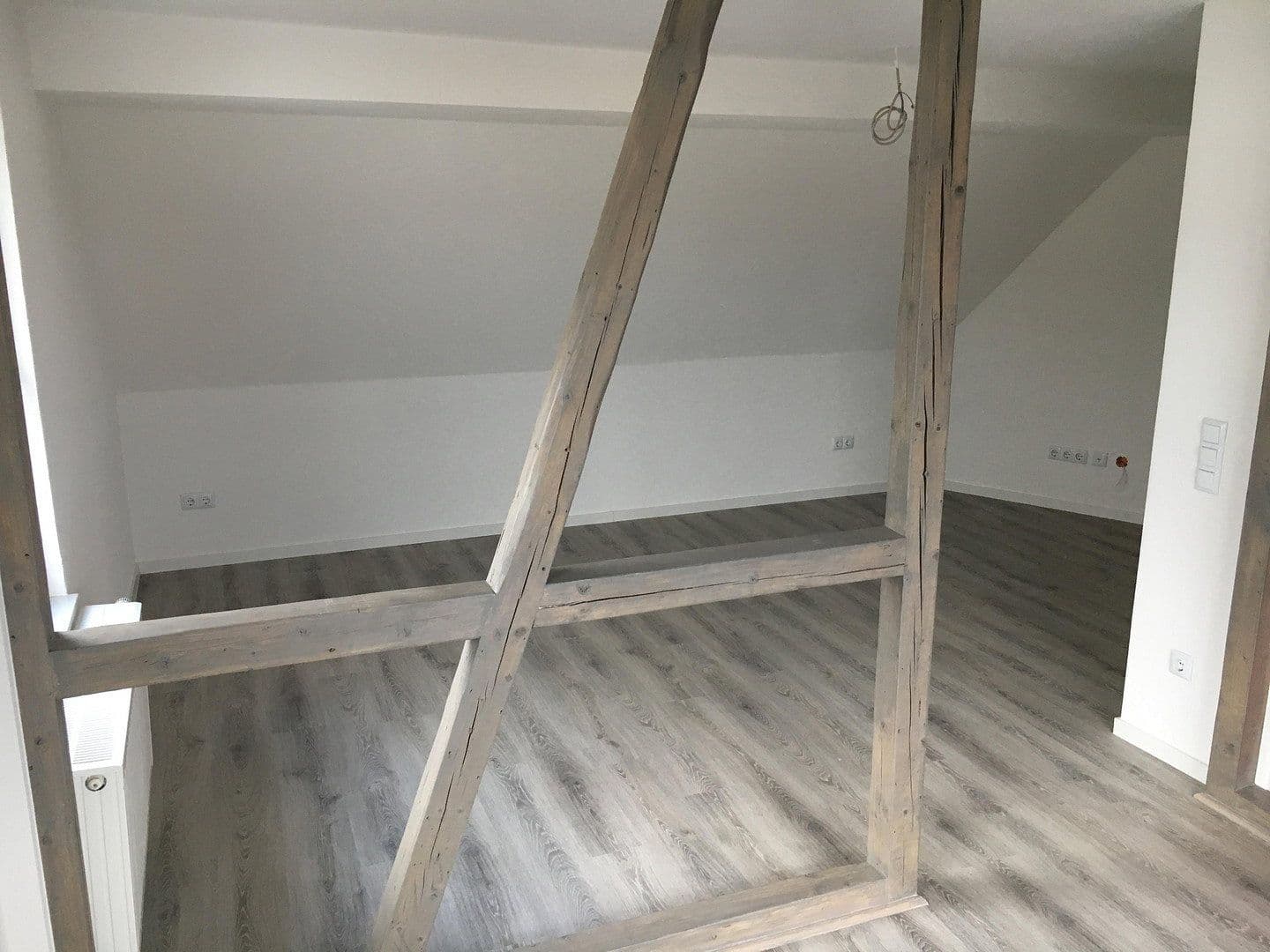 Pronájem bytu 3+1 90 m², Marburger Str. 88, Marburg, Hessen Pronájem bytu 3+1 90 m², Marburger Str. 88, Marburg, Hessen