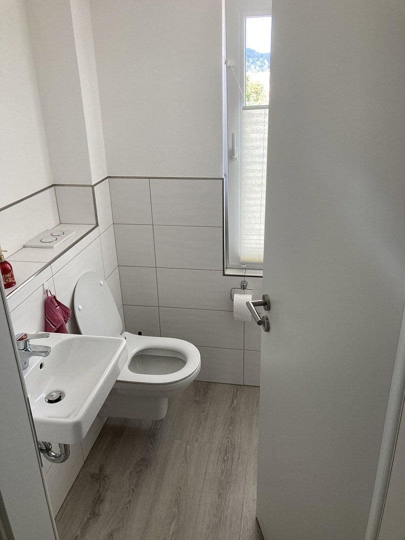 Pronájem bytu 3+1 90 m², Marburger Str. 88, Marburg, Hessen Pronájem bytu 3+1 90 m², Marburger Str. 88, Marburg, Hessen