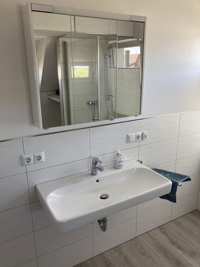 Pronájem bytu 3+1 90 m², Marburger Str. 88, Marburg, Hessen Pronájem bytu 3+1 90 m², Marburger Str. 88, Marburg, Hessen