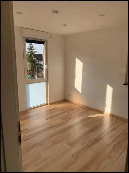 Pronájem bytu 2+1 55 m², Weißenhofstrasse 18, Erlenbach, Bádensko-Württembersko Pronájem bytu 2+1 55 m², Weißenhofstrasse 18, Erlenbach, Bádensko-Württembersko