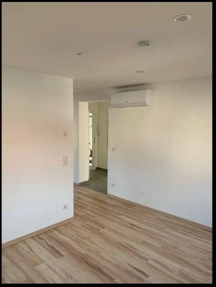 Pronájem bytu 2+1 55 m², Weißenhofstrasse 18, Erlenbach, Bádensko-Württembersko Pronájem bytu 2+1 55 m², Weißenhofstrasse 18, Erlenbach, Bádensko-Württembersko
