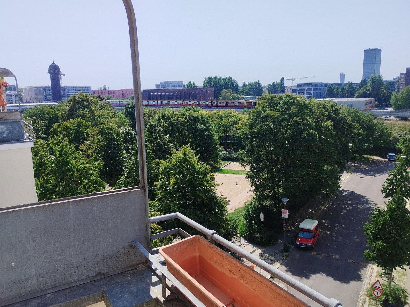 Prodej bytu 2+1 39 m², Simplonstraße 59, Berlin, Berlín Prodej bytu 2+1 39 m², Simplonstraße 59, Berlin, Berlín