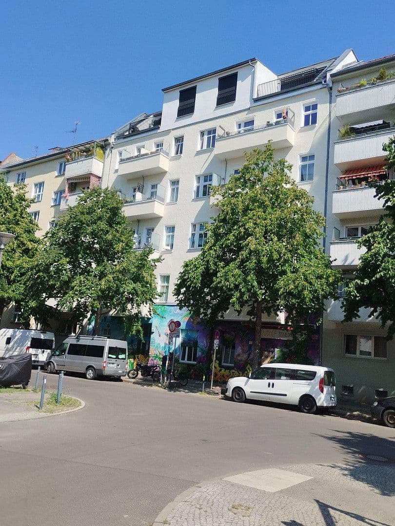 Prodej bytu 2+1 39 m², Simplonstraße 59, Berlin, Berlín Prodej bytu 2+1 39 m², Simplonstraße 59, Berlin, Berlín