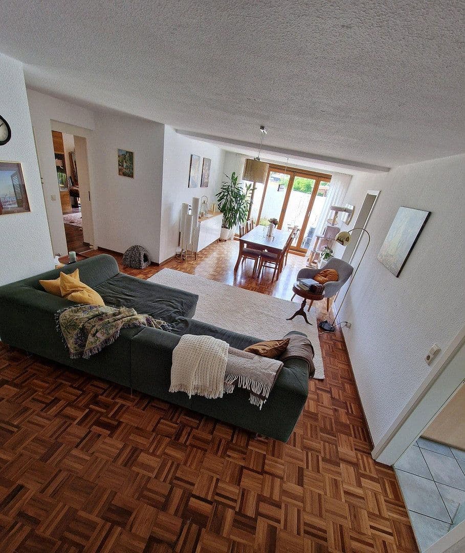 Pronájem bytu 3+kk 98 m², Hauptstrasse 90, Winnenden, Bádensko-Württembersko Pronájem bytu 3+kk 98 m², Hauptstrasse 90, Winnenden, Bádensko-Württembersko