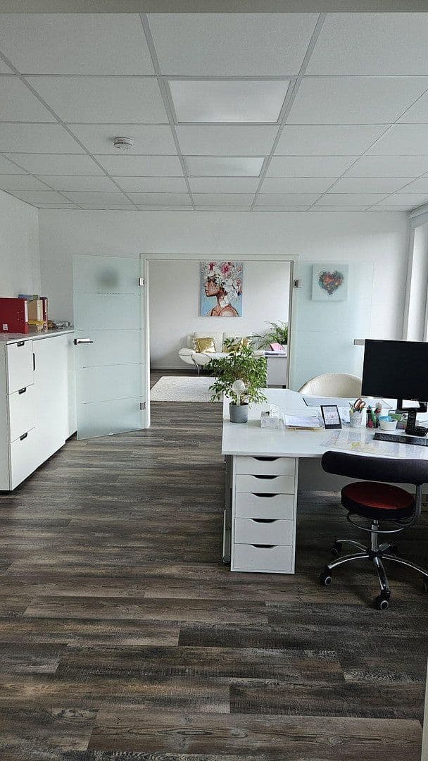 Pronájem kanceláře 188 m², Heiligenhaus, Severní Porýní-Vestfálsko Pronájem kanceláře 188 m², Heiligenhaus, Severní Porýní-Vestfálsko