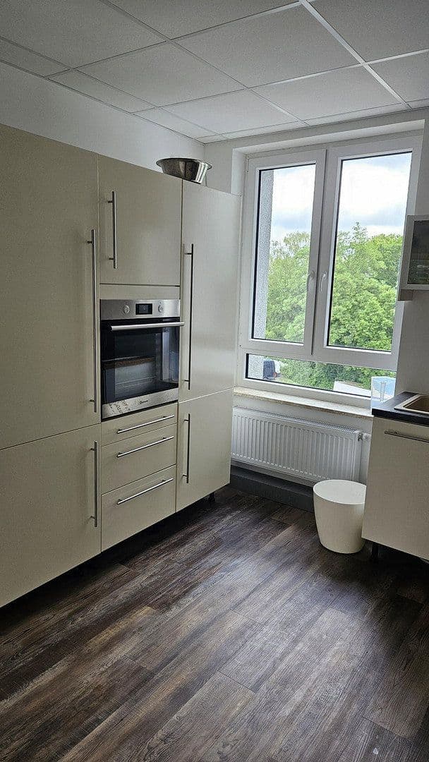 Pronájem kanceláře 188 m², Heiligenhaus, Severní Porýní-Vestfálsko Pronájem kanceláře 188 m², Heiligenhaus, Severní Porýní-Vestfálsko