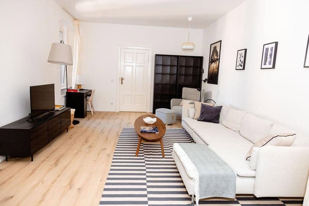 Pronájem bytu 1+1 55 m², Schlegelstrasse 11, Berlin, Berlín Pronájem bytu 1+1 55 m², Schlegelstrasse 11, Berlin, Berlín