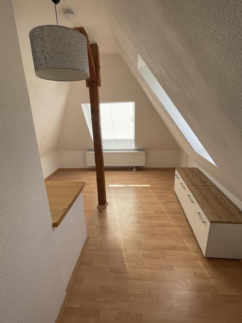 Pronájem bytu 3+1 80 m², Rostock, Mecklenburg-Vorpommern Pronájem bytu 3+1 80 m², Rostock, Mecklenburg-Vorpommern