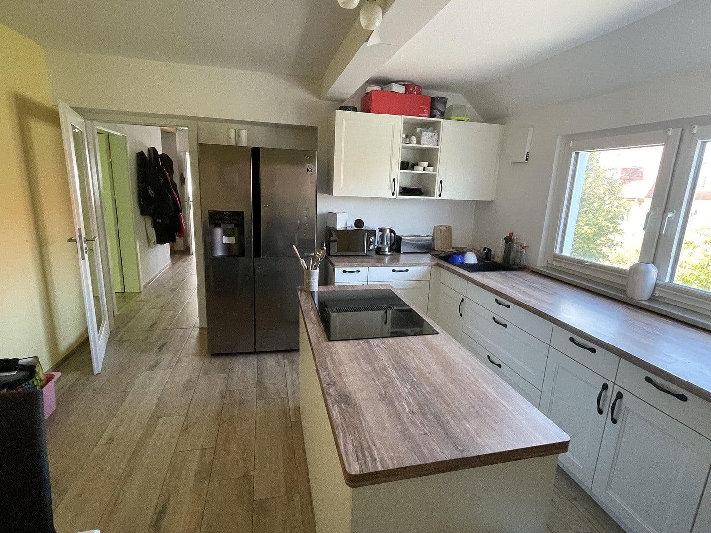 Pronájem bytu 3+1 80 m², Rostock, Mecklenburg-Vorpommern Pronájem bytu 3+1 80 m², Rostock, Mecklenburg-Vorpommern