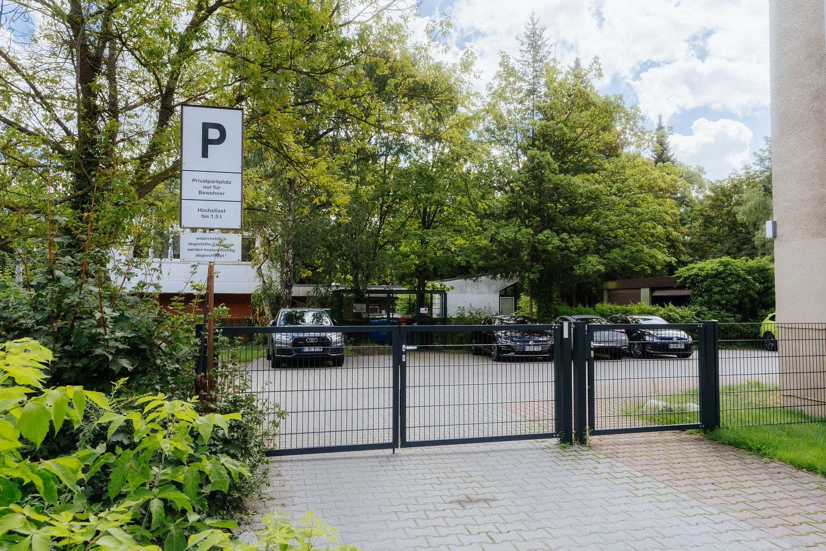 Prodej bytu 2+kk 78 m², Fritz-Werner-Straße 3, Berlin, Berlín Prodej bytu 2+kk 78 m², Fritz-Werner-Straße 3, Berlin, Berlín
