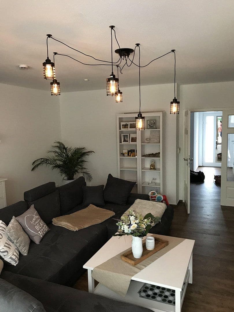 Prodej domu 160 m², pozemek 282 m², Bassenheim, Porýní-Falc Prodej domu 160 m², pozemek 282 m², Bassenheim, Porýní-Falc