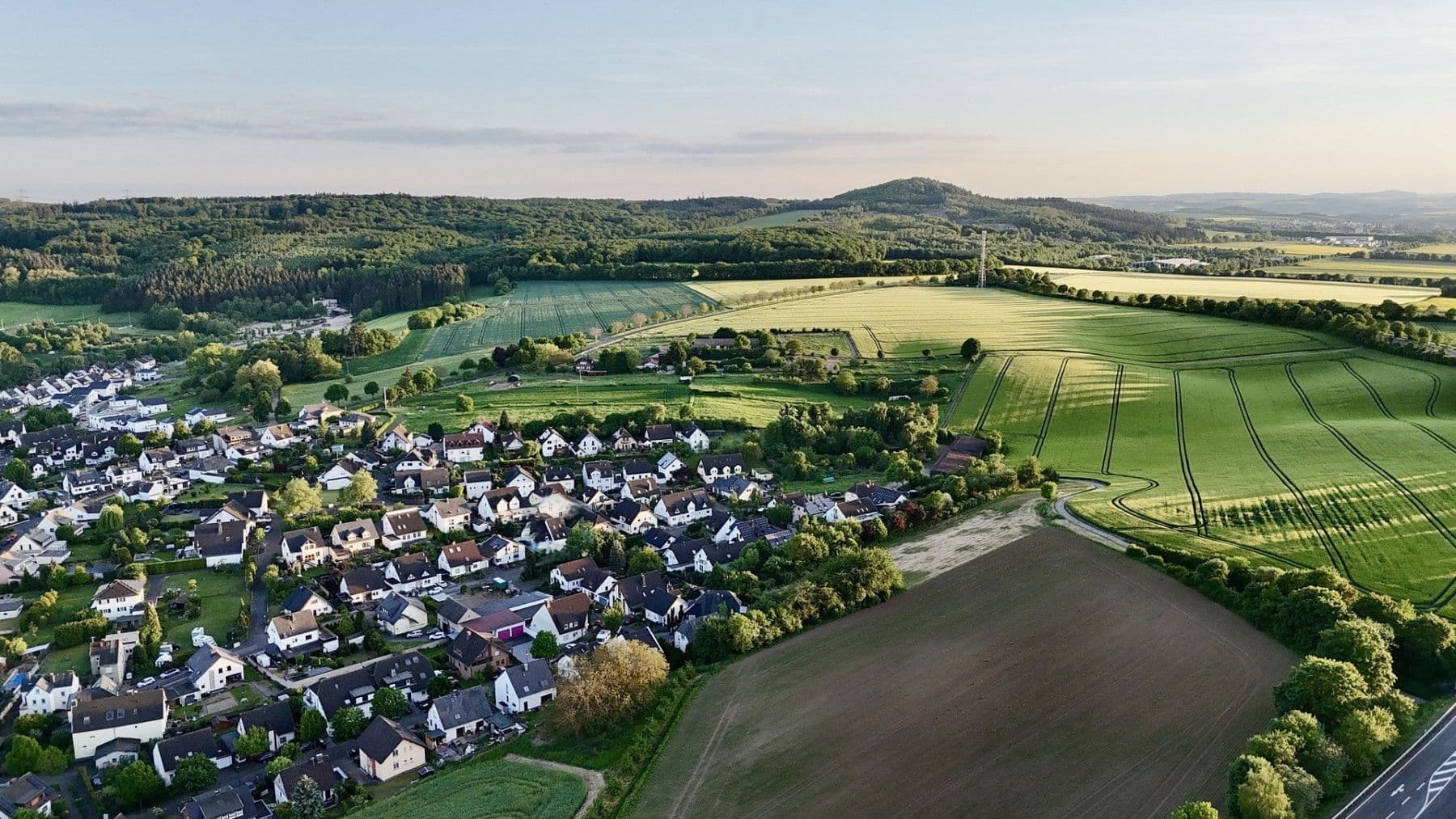 Prodej domu 160 m², pozemek 282 m², Bassenheim, Porýní-Falc Prodej domu 160 m², pozemek 282 m², Bassenheim, Porýní-Falc