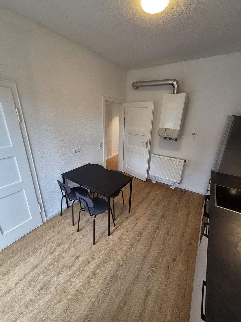 Pronájem bytu 3+1 80 m², Lorenzstr. 2, Karlsruhe, Bádensko-Württembersko Pronájem bytu 3+1 80 m², Lorenzstr. 2, Karlsruhe, Bádensko-Württembersko