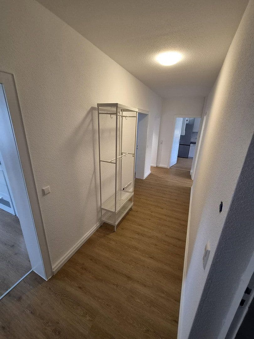 Pronájem bytu 3+1 80 m², Lorenzstr. 2, Karlsruhe, Bádensko-Württembersko Pronájem bytu 3+1 80 m², Lorenzstr. 2, Karlsruhe, Bádensko-Württembersko