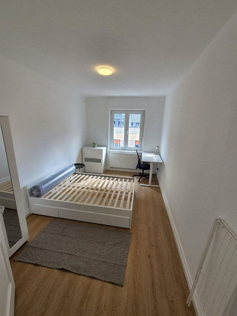 Pronájem bytu 3+1 80 m², Lorenzstr. 2, Karlsruhe, Bádensko-Württembersko Pronájem bytu 3+1 80 m², Lorenzstr. 2, Karlsruhe, Bádensko-Württembersko