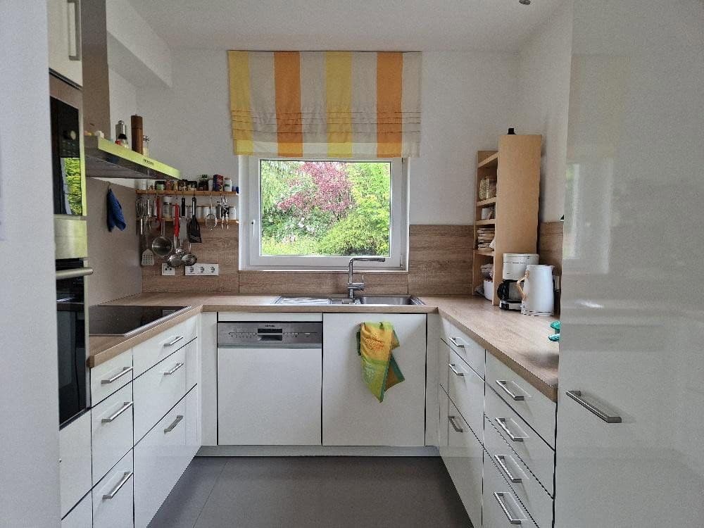 Prodej domu 152 m², pozemek 740 m², Bielefeld, Severní Porýní-Vestfálsko Prodej domu 152 m², pozemek 740 m², Bielefeld, Severní Porýní-Vestfálsko