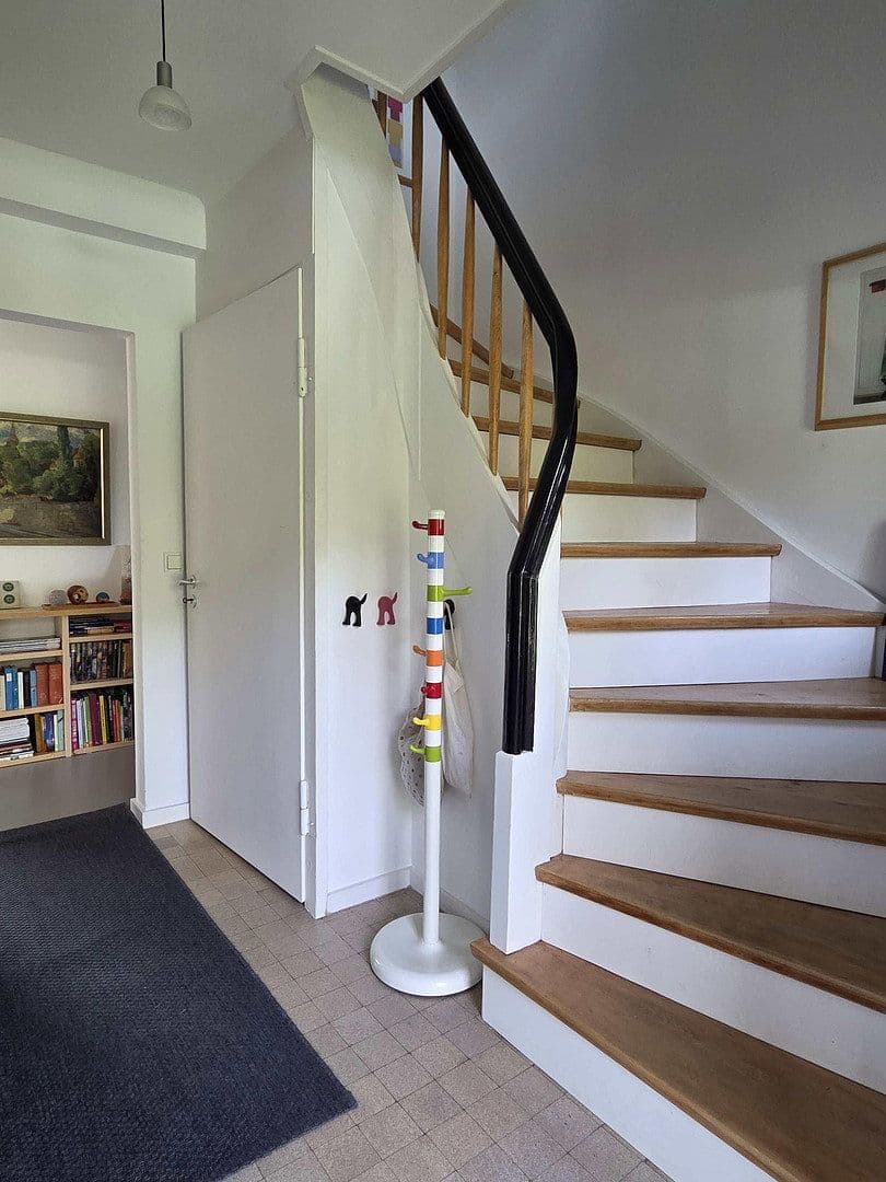 Prodej domu 152 m², pozemek 740 m², Bielefeld, Severní Porýní-Vestfálsko Prodej domu 152 m², pozemek 740 m², Bielefeld, Severní Porýní-Vestfálsko