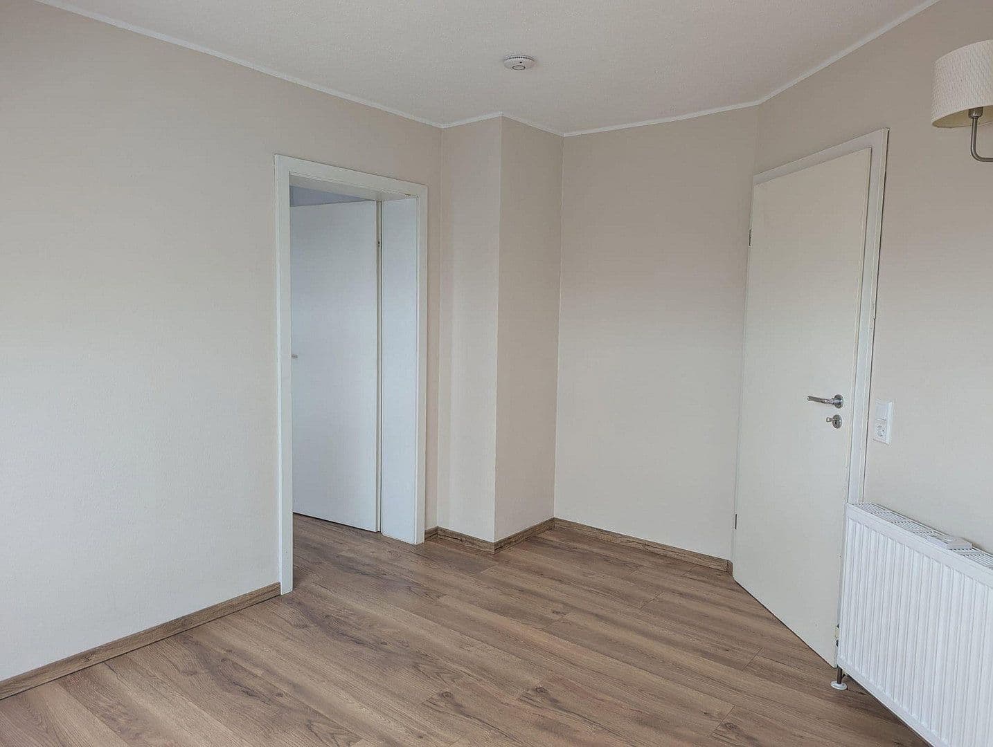Prodej bytu 2+1 62 m², Nackenheim, Porýní-Falc Prodej bytu 2+1 62 m², Nackenheim, Porýní-Falc