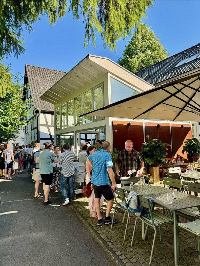 Prodej domu 375 m², pozemek 388 m², Bergisch Gladbach, Severní Porýní-Vestfálsko Prodej domu 375 m², pozemek 388 m², Bergisch Gladbach, Severní Porýní-Vestfálsko