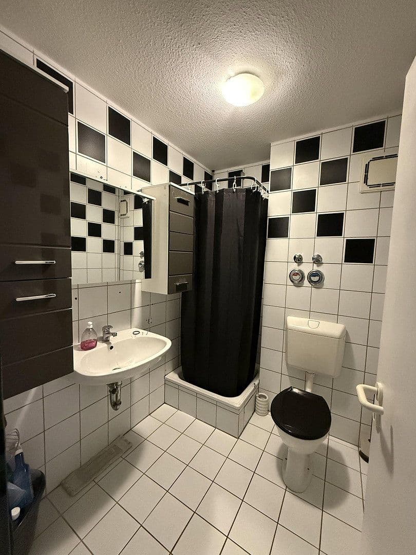 Prodej bytu 2+1 34 m², Grebensteiner Straße 8, Kassel, Hessen Prodej bytu 2+1 34 m², Grebensteiner Straße 8, Kassel, Hessen