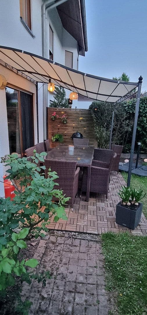 Pronájem domu 120 m², pozemek 200 m², Dammweg 16/1, Bammental, Bádensko-Württembersko Pronájem domu 120 m², pozemek 200 m², Dammweg 16/1, Bammental, Bádensko-Württembersko