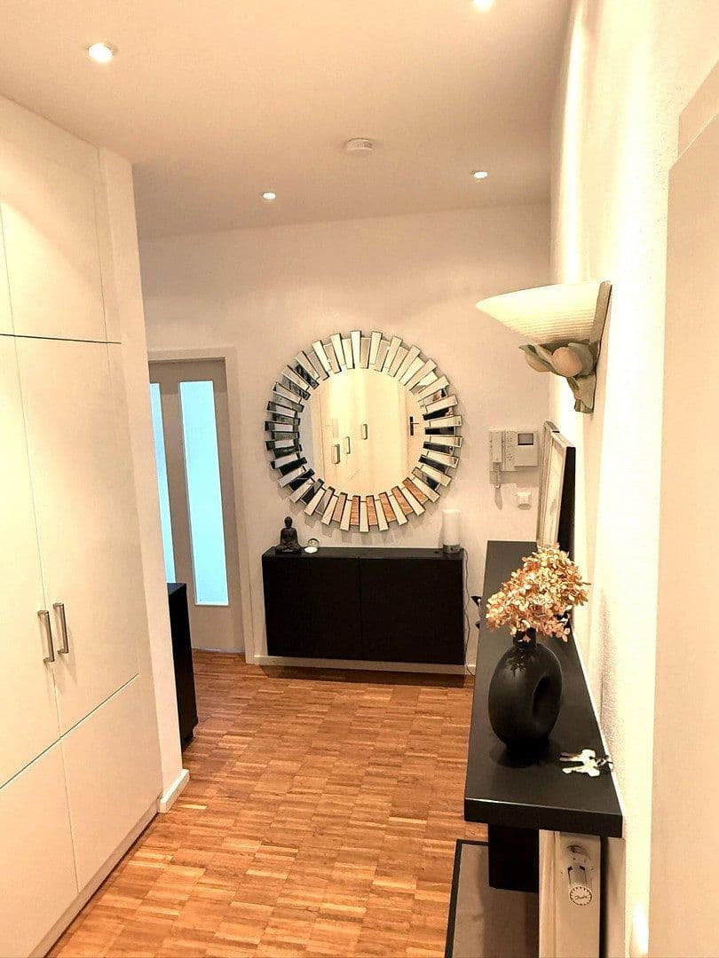 Pronájem bytu 3+1 115 m², Ellmaierstraße 6, Rosenheim, Bavorsko Pronájem bytu 3+1 115 m², Ellmaierstraße 6, Rosenheim, Bavorsko
