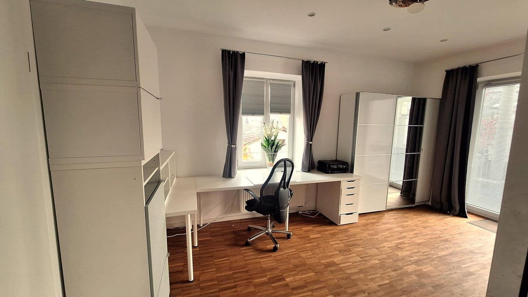 Pronájem bytu 3+1 115 m², Ellmaierstraße 6, Rosenheim, Bavorsko Pronájem bytu 3+1 115 m², Ellmaierstraße 6, Rosenheim, Bavorsko