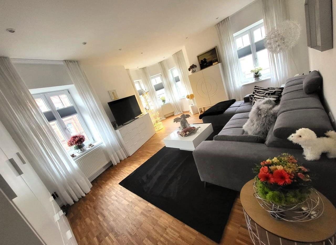 Pronájem bytu 3+1 115 m², Ellmaierstraße 6, Rosenheim, Bavorsko Pronájem bytu 3+1 115 m², Ellmaierstraße 6, Rosenheim, Bavorsko