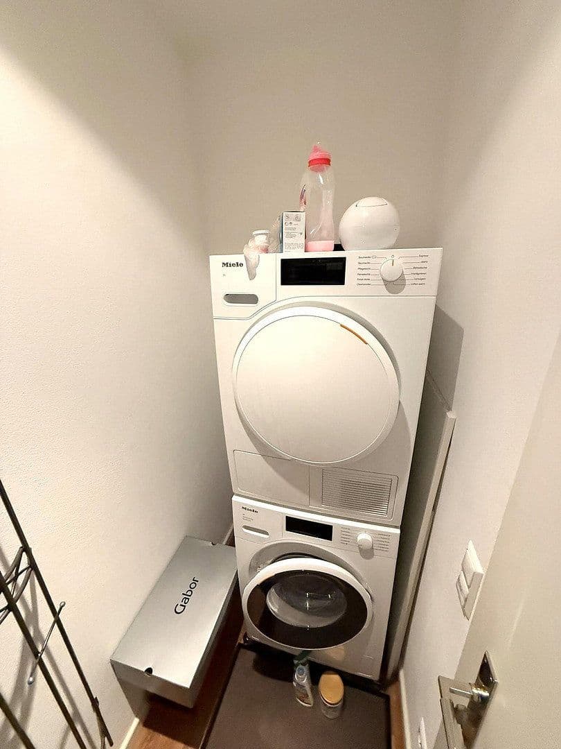Pronájem bytu 3+1 115 m², Ellmaierstraße 6, Rosenheim, Bavorsko Pronájem bytu 3+1 115 m², Ellmaierstraße 6, Rosenheim, Bavorsko