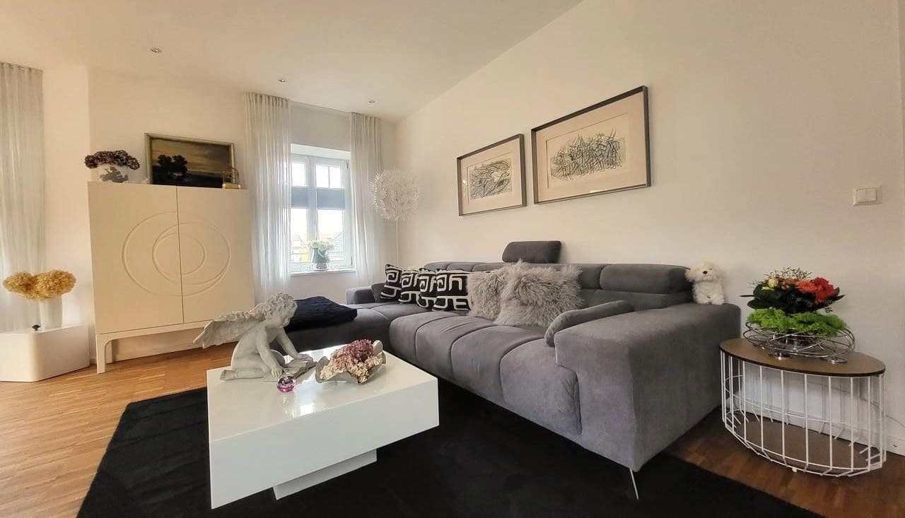 Pronájem bytu 3+1 115 m², Ellmaierstraße 6, Rosenheim, Bavorsko Pronájem bytu 3+1 115 m², Ellmaierstraße 6, Rosenheim, Bavorsko