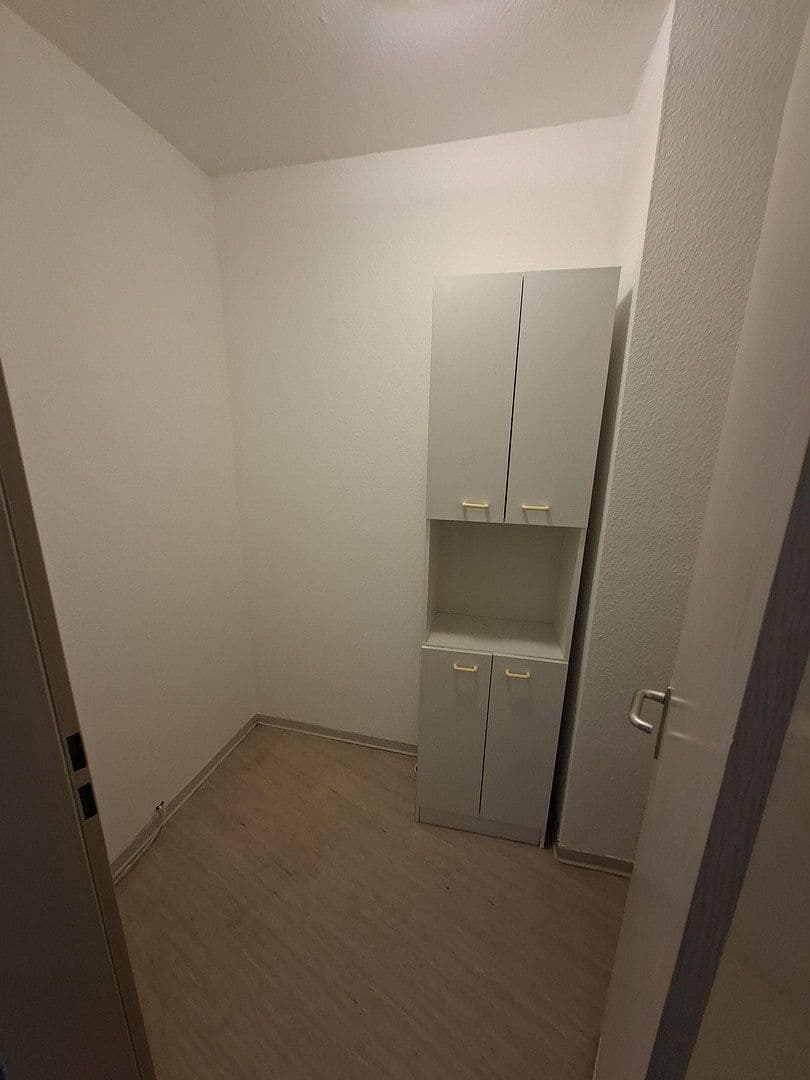 Pronájem bytu 3+1 88 m², Am Rathaus 2/ Friedhofstrasse 1, Kist, Bavorsko Pronájem bytu 3+1 88 m², Am Rathaus 2/ Friedhofstrasse 1, Kist, Bavorsko