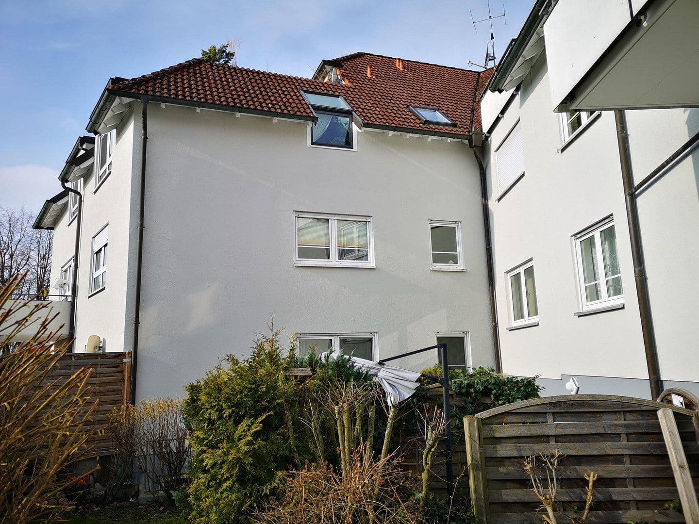 Pronájem bytu 3+1 88 m², Am Rathaus 2/ Friedhofstrasse 1, Kist, Bavorsko Pronájem bytu 3+1 88 m², Am Rathaus 2/ Friedhofstrasse 1, Kist, Bavorsko