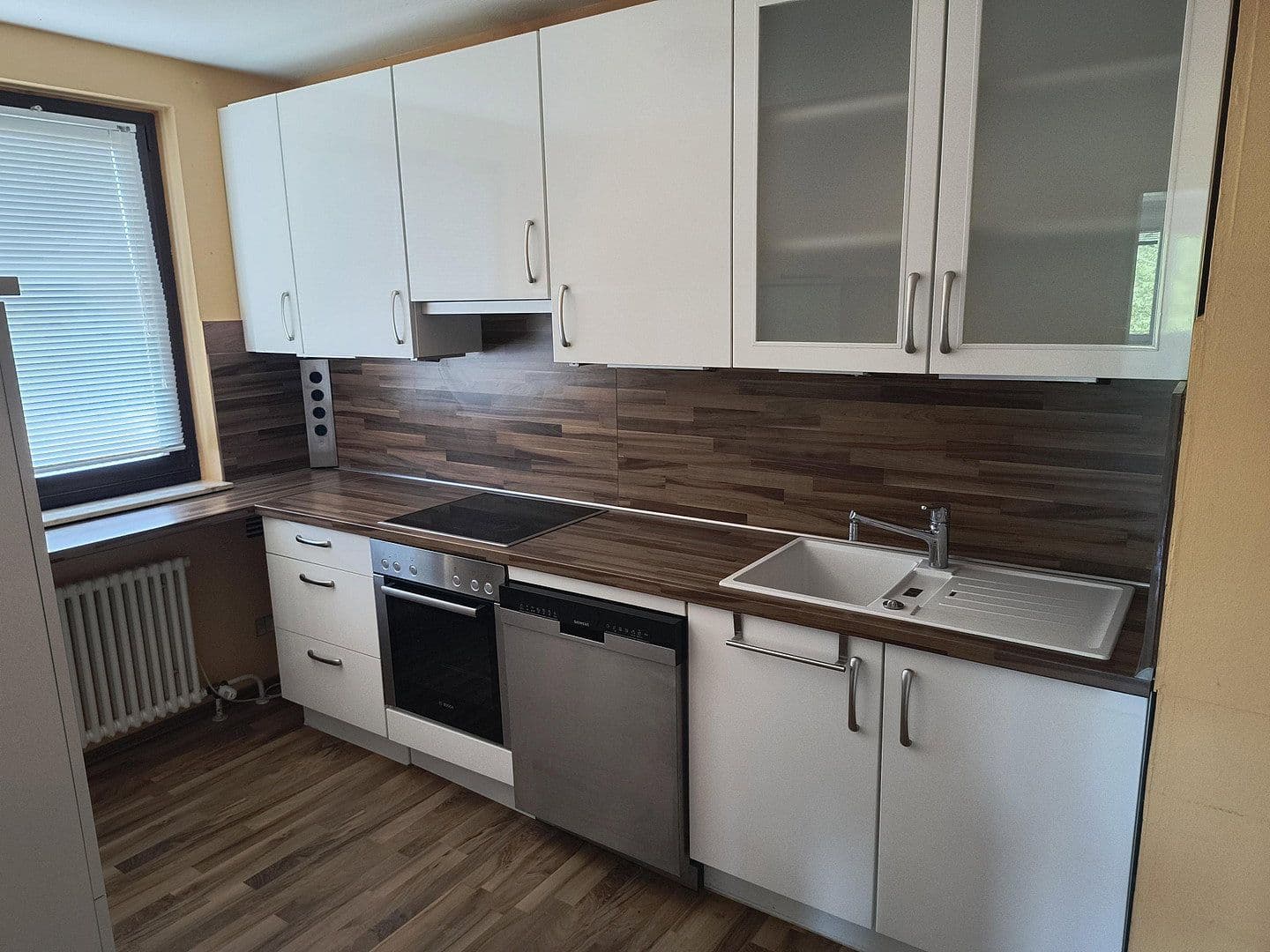 Prodej bytu 2+1 61 m², Herderstr. 21, Hochheim, Hessen Prodej bytu 2+1 61 m², Herderstr. 21, Hochheim, Hessen