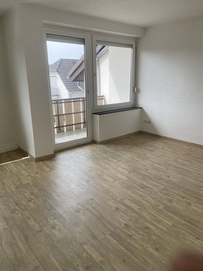 Pronájem bytu 3+1 67 m², Bergstr. 6, Oberreichenbach, Bavorsko Pronájem bytu 3+1 67 m², Bergstr. 6, Oberreichenbach, Bavorsko