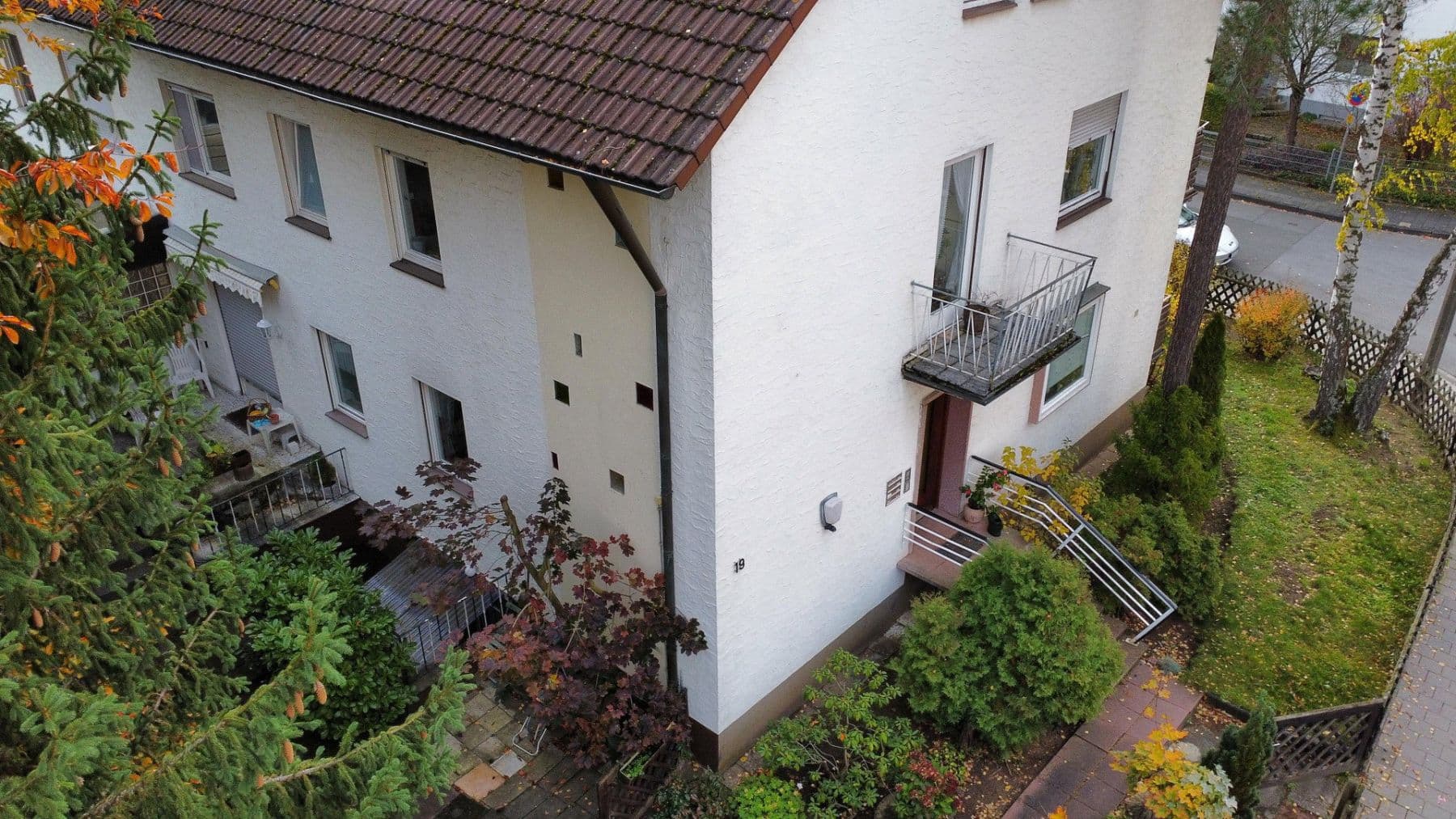 Prodej domu 240 m², pozemek 500 m², Marienbader Straße, Erlangen, Bavorsko Prodej domu 240 m², pozemek 500 m², Marienbader Straße, Erlangen, Bavorsko